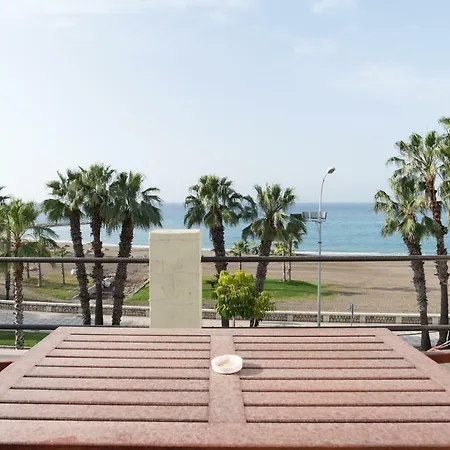 Loft Con Gran Terraza En Primera Linea De Playa Malaga Exterior photo